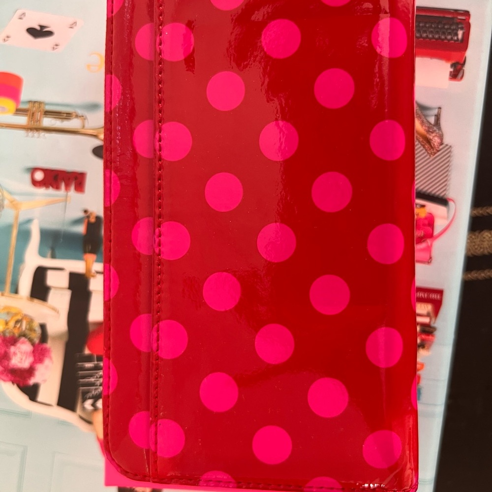 Kate space patent leather Polka dot Lacey wallet with original box. - Picture 6 of 7